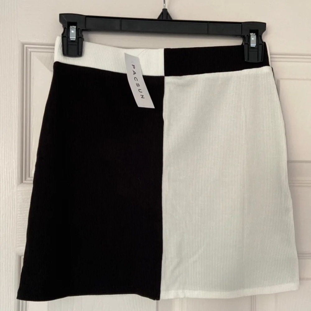 NWT PacSun Black & White Mini Skirt
